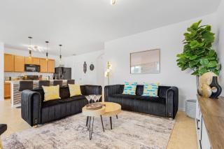 Private Beach and Heated Pool and Spa! - Villa Manatees Paradise - Roelens Vacations - Cape Coral - 1