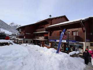 Appartement cosy à Arêches, 50m des pistes, terrasse ouest et piscine l'été - FR-1-342-249 - 8