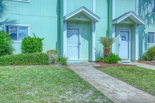 Southbay 101 Completely Remodeled 3 Bedroom Townhome only 30 Yards from the Beach - Destin - 8