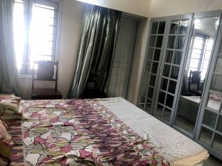 Sealink view Apartment next to Hinduja Hospital - Mumbai - 5