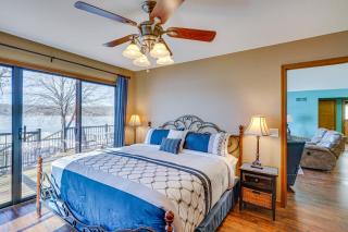 Retreat with Dock and Views in Lake of the Ozarks - Laurie - 3
