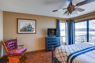 Retreat with Dock and Views in Lake of the Ozarks - Laurie - 2