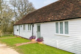 Coach House Barn - Cranleigh - 1