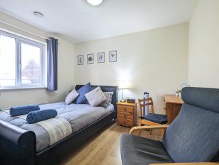 Large 4-bedrooms & 3 Bath Townhouse, Free Parking - Liverpool - 8