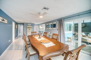 Bright Fort Myers Home with Pool - 9 Mi to Beach! - Fort Myers - 3