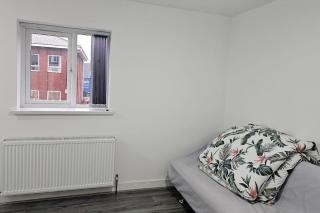 Two Bedroom Apartment at Oldbury with side road parking - 8