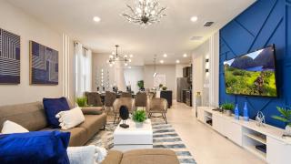 Luxury Home w/ Pool, Game Room, Near Disney - Davenport - 3