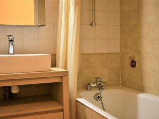 Studio cabine rénové, grand balcon, 6 couchages, 300m des pistes d'Auris en Oisans - FR-1-297-34 - Auris - 2