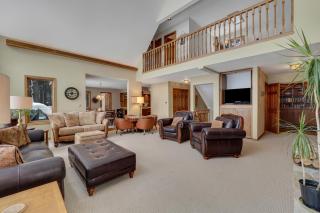Deer Lake Retreat - Boyne City - 7