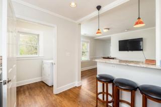 Walking distance to restaurants bars and breweries - Charlotte - 1