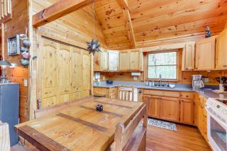 Peaceful Cabin with Hot Tub 11 Mi to Blue Ridge! - Epworth - 3