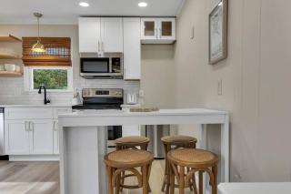 Coastal 3BD Bungalow One Block from Scenic Walkway - Oak Island - 5