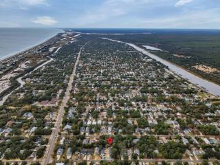Coastal 3BD Bungalow One Block from Scenic Walkway - Oak Island - 4