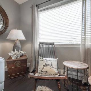 Swank Pad off River with free WiFi & parking-324 - Tampa - 8