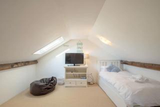 Large pretty holiday cottage by the sea sleeps 10 - Heacham - 7