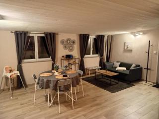 CozyCocoon Appartement - Parcey - 5