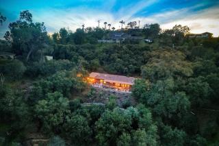 City Getaway, Hot Tub, Fire Pit, Game Room, BBQ, Hiking Trails, Vineyard Views, B-Ball - Fallbrook - 8