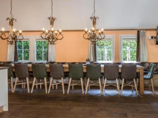 Designed home with bedstead, surrounded by forest - De Bult - 4