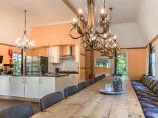 Designed home with bedstead, surrounded by forest - De Bult - 3