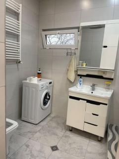Likas Apartment on Rustaveli Ave - Tbilisi - 3