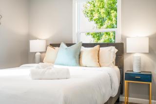 4BR Lux Los Gatos Home: Style & Comfy - 5