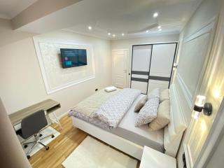 Cozy Top Central Apartment - 1