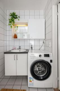 Budget studio by the city canal - Trondheim - 4