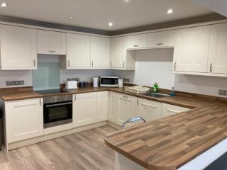 Highcliffe Apartment with Parking - Christchurch - 6