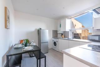 Ivy House - 3 Bedroom House - Contractor Stay - Bristol - 1