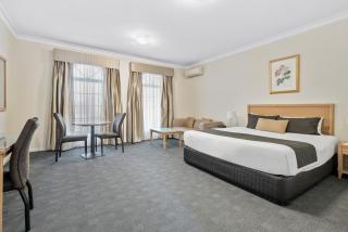Sherbourne Terrace Hotel - 9
