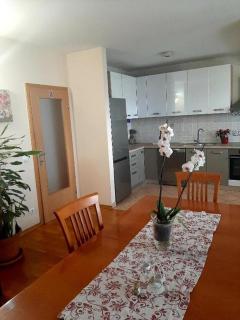 Apartments by the sea Duce, Omis - 21876 - Omiš - 1