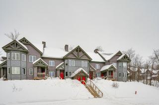 Jay Peak Resort Vacation Rental Ski-InandSki-Out! - Jay - 8