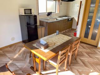 【MeTeL】窓辺から壮大な富士が拝める。リノベーション済み一等貸し宿泊施設 - 2