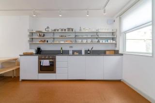 2-bedroom minimalist apartment in Borough - 8