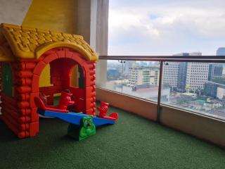 GRACIA'S PLACE - Manila - 2