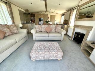 Reeds View Holiday Lodge - 7