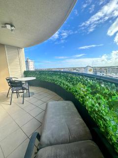 8th Floor Sunny Escape at Landmark Resort - Mooloolaba - 1