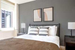 Back Bay Studio w wd nr Newbury St BOS-726 - Boston - 3