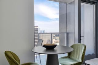 Downtown 1br w deck pool lounge nr dining ATX-229 - 5