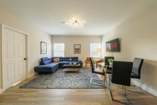 Mins to Broadway with 2 KING beds for up to 6 guests and optional garage parking - Nashville - 5
