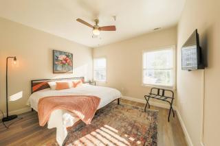 Mins to Broadway with 2 KING beds for up to 6 guests and optional garage parking - Nashville - 7