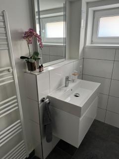 Modernes Apartment, ruhige Lage, stadtnah - Kelkheim - 1