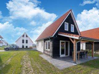 Luxurious holiday home with garden and parking - 4
