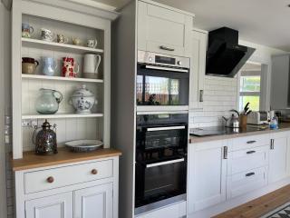 Stunning Country Views - 3 minutes walk to Beach - Pett - 5