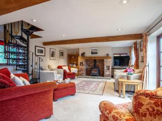 4 bed in Cheltenham 41216 - - 9