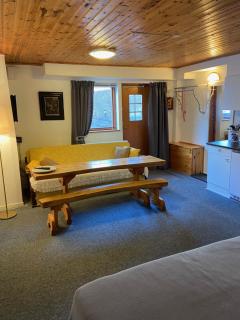Huddinge Studio with Private Entrance - 9