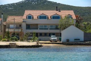 Apartments Seafront - Pašman - 9