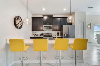 5 Bedrooms- 4 Bathrooms- Storey Lake 4956 Wa - Kissimmee - 4