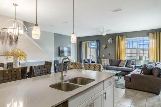 5 Bedrooms - 4 Bathrooms- Storey Lake 4921 Wa - Kissimmee - 2