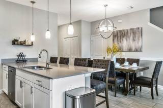 5 Bedrooms - 4 Bathrooms- Storey Lake 4921 Wa - Kissimmee - 1